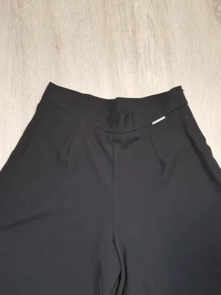 Pantalón ancho negro