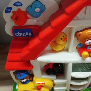 Granja Musical Chicco en español e inglés