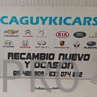 MOLDURA DERECHA RADIADOR MERCEDES CLASE C NUEVO