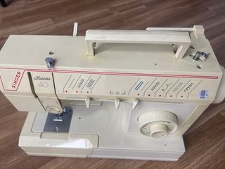 Máquina de coser Singer Melodie 40