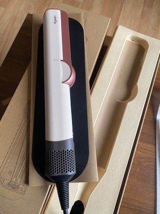 Piastra per capelli Dyson Airstrait rosa oro, nuova