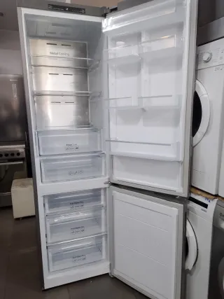 Nevera Samsung plateada