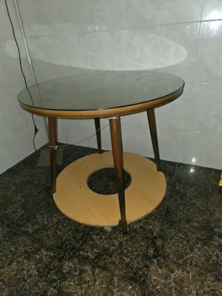 Mesa camilla redonda cristal y tarima