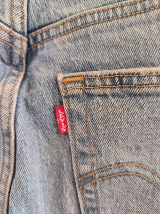Pantalón Levis Talla 29/38/40 Roto