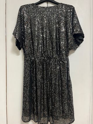 Vestido Kiabi lentejuelas negro y plateado