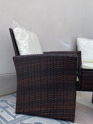 Sofa + butacas + mesa de ratan NUEVO