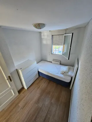 Alquiler de habitacion - CHICA SOLA