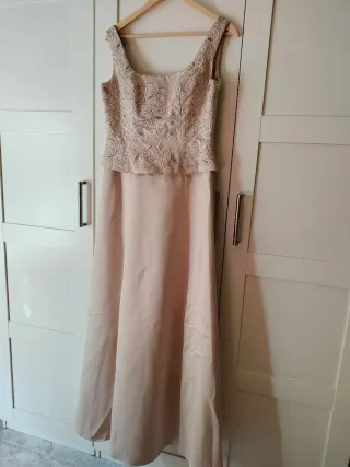 Traje de ceremonia beige talla 44