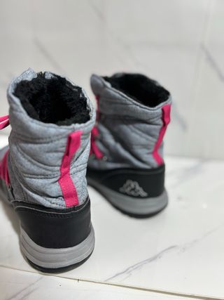 Stivaletti Kappa grigi con lacci rosa