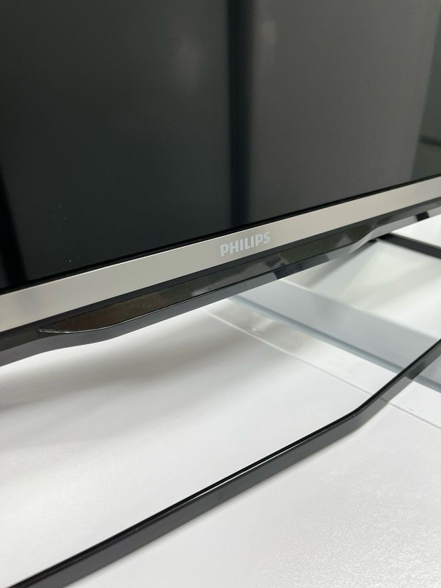 TV PHILIPS 40" LED (40HFL5008D) -