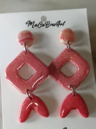 Pendientes artesanales ligeros rosa