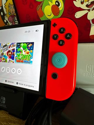Nintendo Switch OLED con accesorios y funda