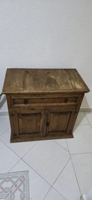 Armario de madera rústico