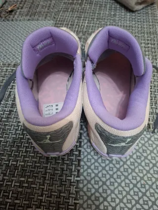 Zapatillas Jordan Rosas y Moradas