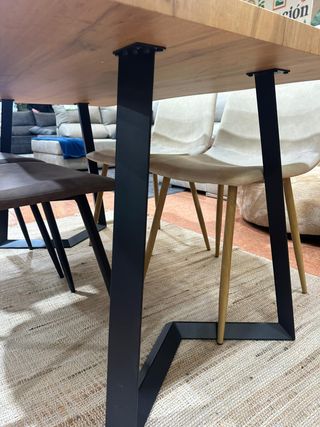 Mesa de comedor madera maciza 140cm