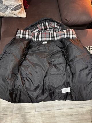 Abrigo Burberry Negro Plumas