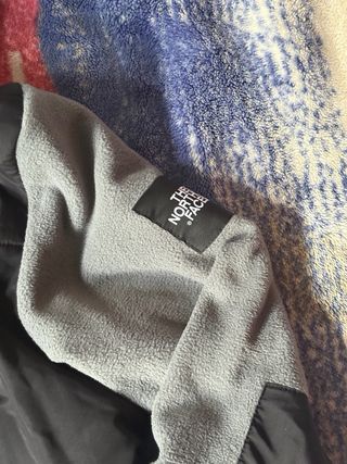 Sudadera The North Face Negra y Gris