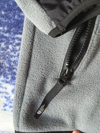 Sudadera The North Face Negra y Gris