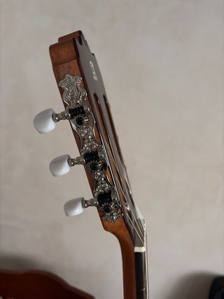 Guitarra Clásica Alhambra mod 3C + funda+ afinador