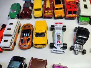Lote de coches de juguete
