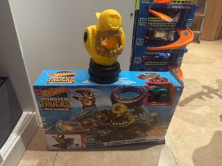 Hot Wheels Monster Trucks Arena Smashers