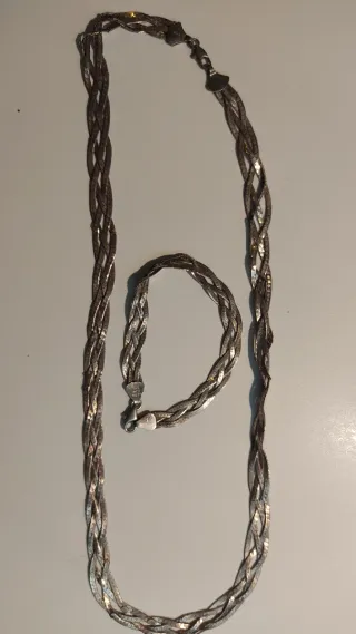 Conjunto collar y pulsera plateados