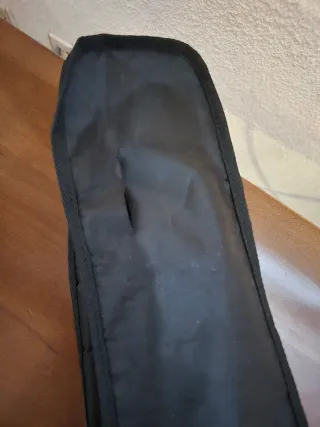 Guitarra Española Sonora con funda y cejilla