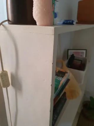 Estantería blanca de madera