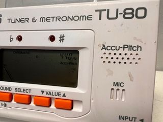 Boss TU-80 Afinador y Metrónomo