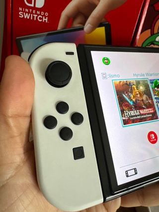 Nintendo Switch OLED Blanca COMO NUEVA aun plastic