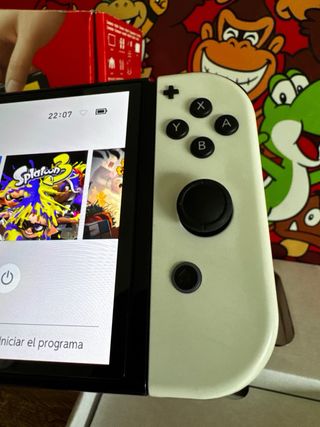Nintendo Switch OLED Blanca COMO NUEVA aun plastic