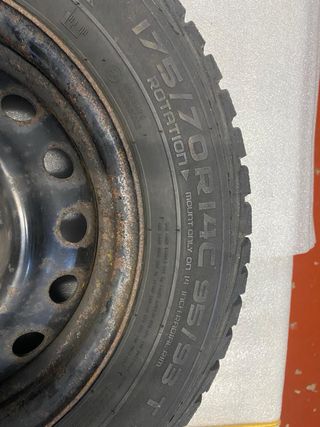 Juego 4 llantas invierno Nokian 175/70/14