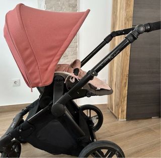 Sillita de bebé color rosa