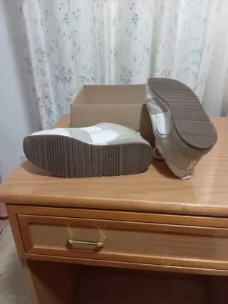 Deportivas Gioseppo Mujer Talla 37 Beige/Blanco