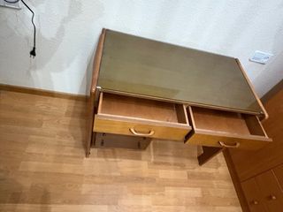 Escritorio madera y cristal