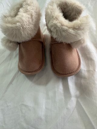 Botas bebé niña Sfera. Calzado blandito.T 18/19