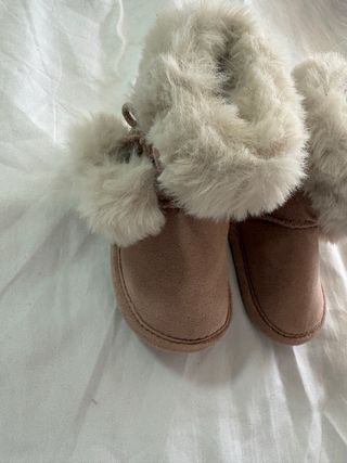 Botas bebé niña Sfera. Calzado blandito.T 18/19