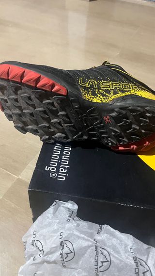 Zapatillas La Sportiva Trail Running Negras Rojas