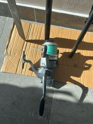 Combo pesca surfcasting caña, carrete y piqueta