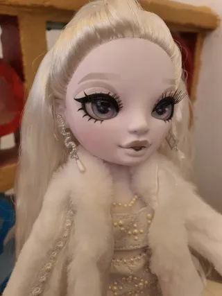 Shadow High  Natasha Zima