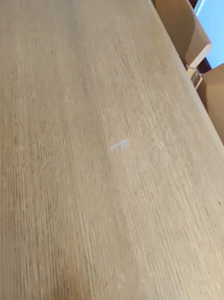 Mesa de comedor extensible de madera .