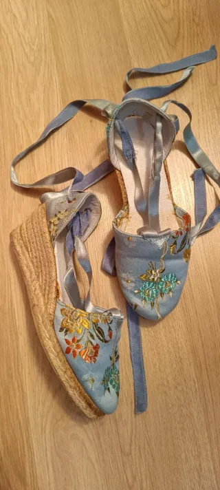 Traje de Huertana Azul Cielo