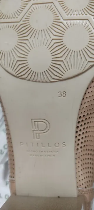 Zapatos Pitillos Beige Perforados Talla 38