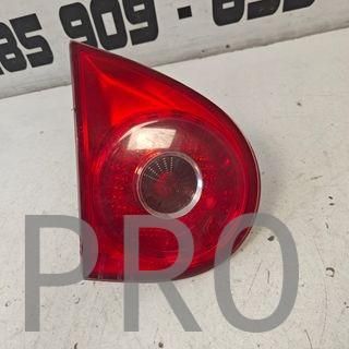 PILOTO TRASERO IZQUIERDO VOLKSWAGEN GOLF USADO