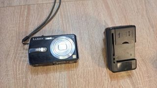 Cámara digital Panasonic DMC-FX50 6.1 MP Negra