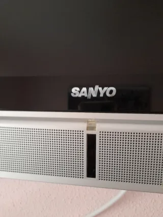 Televisión Sanyo antigua