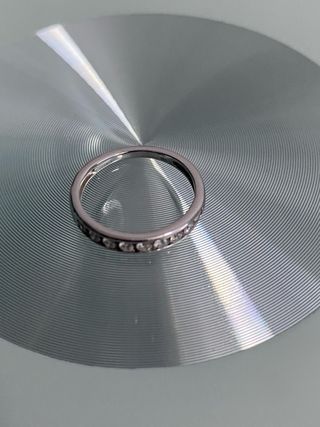 Anillo oro blanco y diamantes