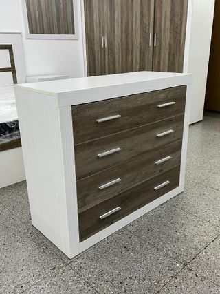 Comoda nueva de 4 cajones en oferta