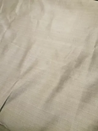 Cortinas Raso Verde, tapete, cojin y tela.