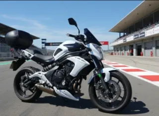 Kawasaki ER-6N 650 naked